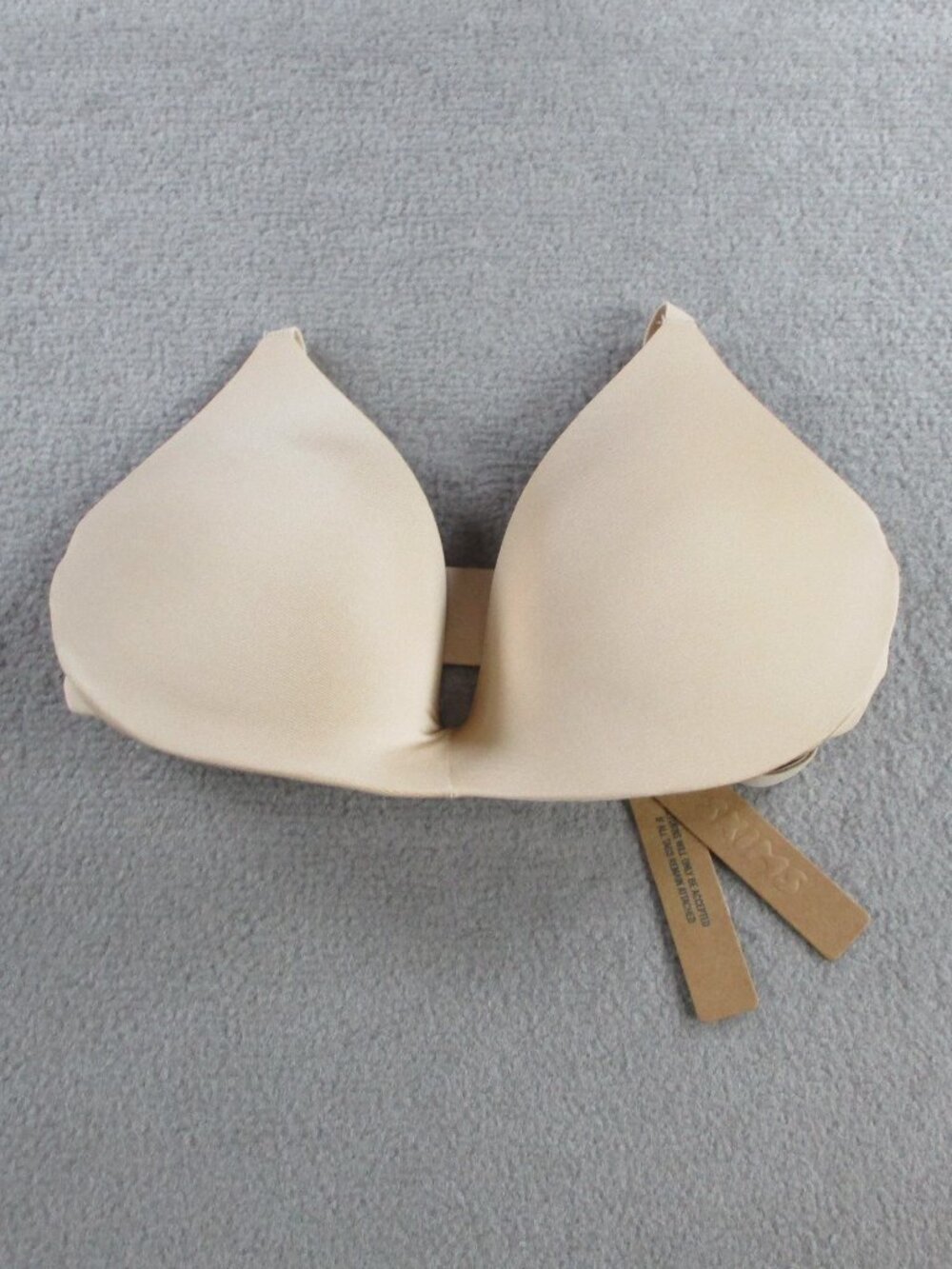SKIMS Wireless Push Up Bra Womens 30D Sand Plunge NEW NWT